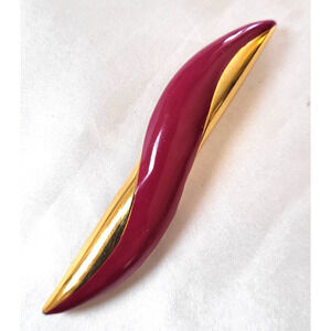 Signed Monet Maroon Enamel Goldtone Bar Swoosh 3 5/8" Brooch Vtg 80s Modernist
